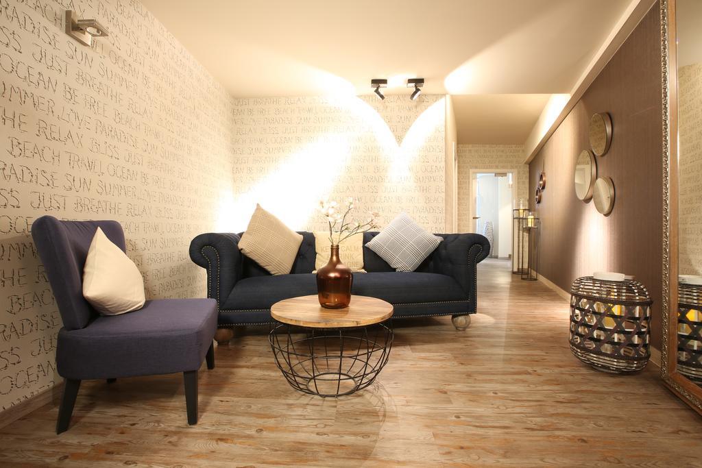 Naegler'S Fine Lounge Hotel 厄斯特里希·温克尔 外观 照片